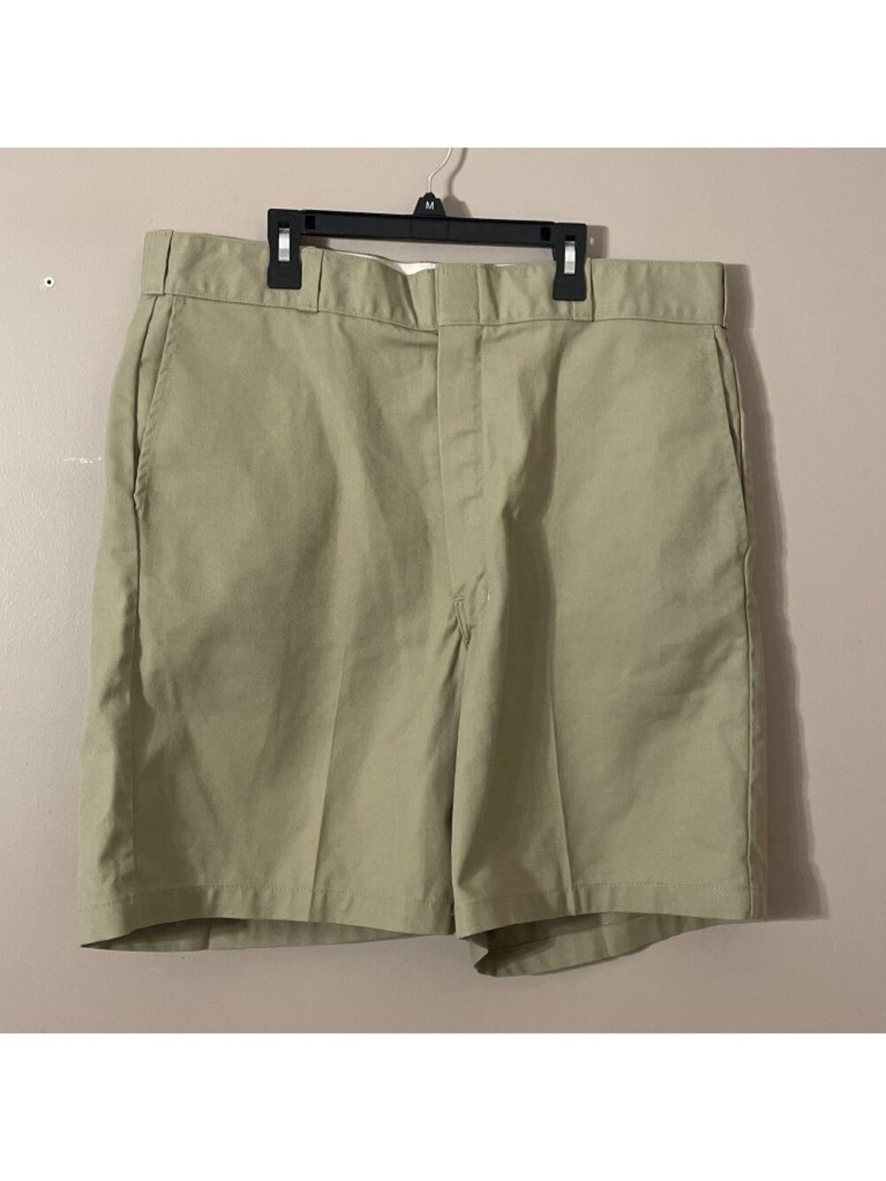 Dickies Shorts 38 Khaki Chino Flat Front Casual Workwear Uniform Pockets NWOT